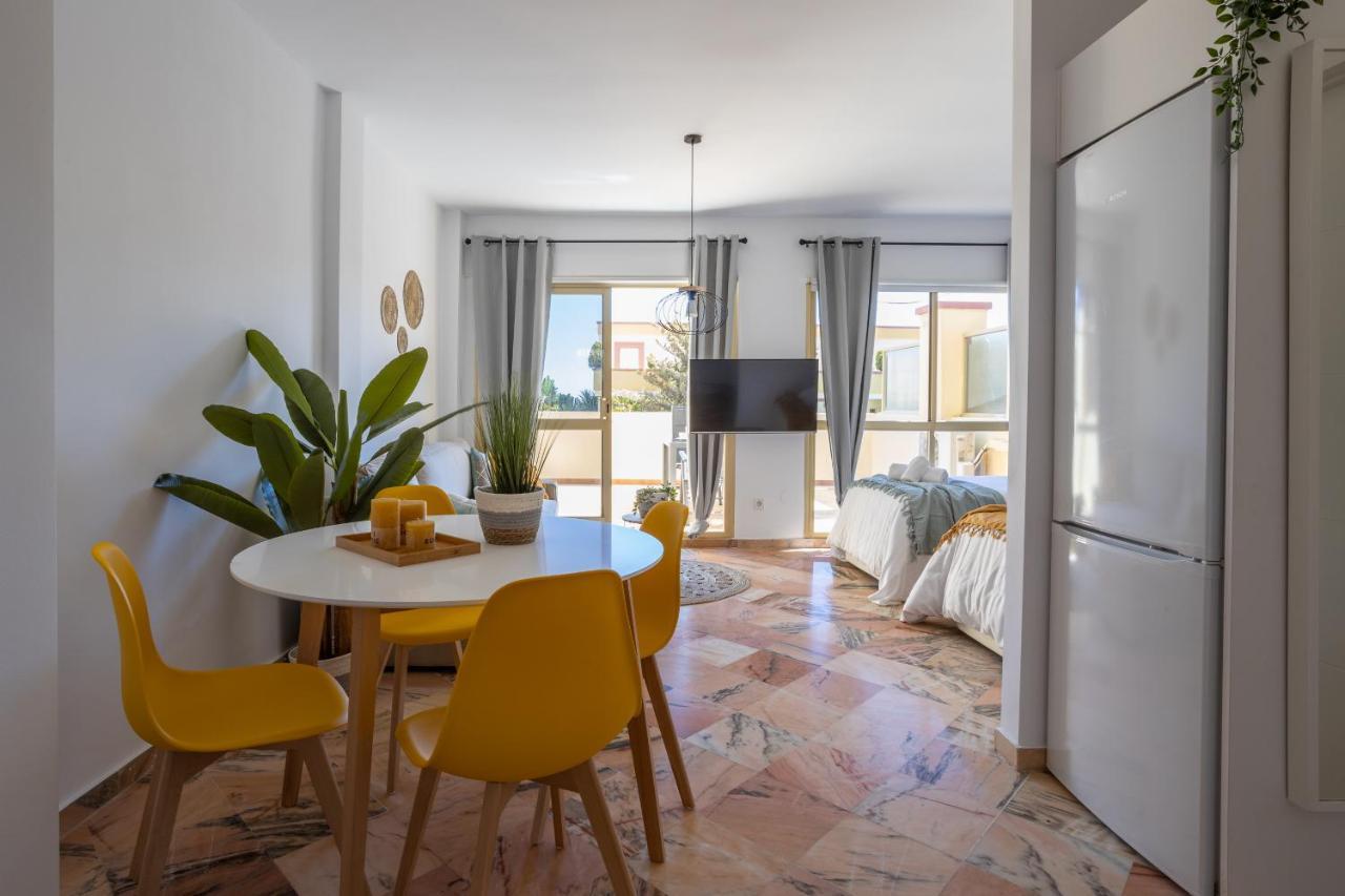 Oleholidays 225 Romana Playa Junto Al Mar 马尔韦利亚 外观 照片